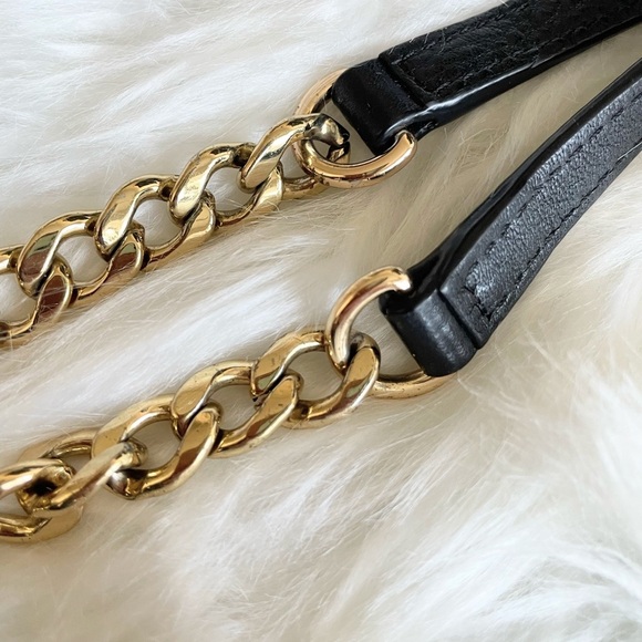 🔥Michael Kors | Hammered Leather Tote With Gold-Tone Metal Chain Handles - Picture 15 of 16